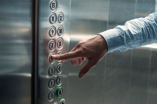 چرا استفاده از باتری در آسانسور ضروری است؟